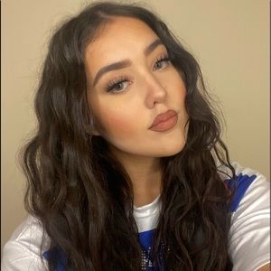 Meet your Posher, Olivia-brooke